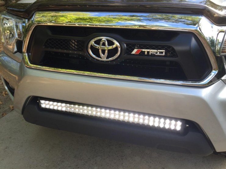 2005-2015 Toyota Tacoma Front Bumper 32" Light Bar Mount Brackets